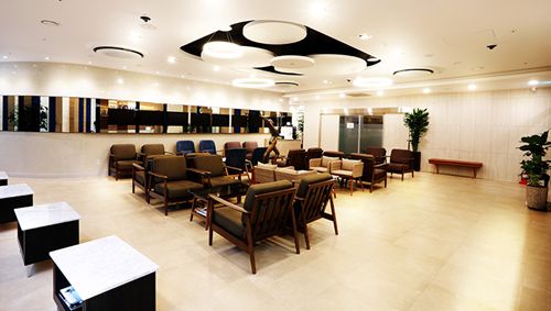 Personal information of Dr. Cho In-chang from Korea: Practices at Seoul BIO Peninsula Plastic Surgery, with a high-quality gallery of real cases demonstrating eye restoration procedures.插图4 How can international patients make an appointment with Dr. Cho In-chang?